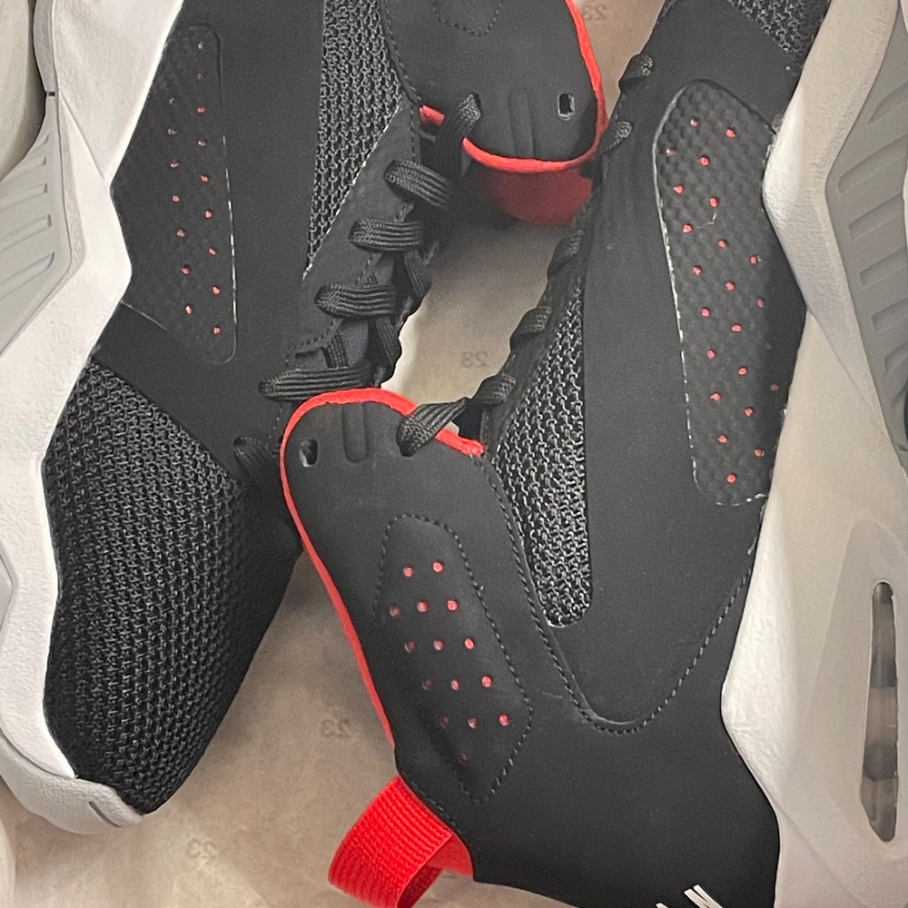 Jordan lift Off (GS) Size 7Y